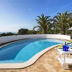 Amazing Carvoeiro 4 Bedrooms Jasmin Walking Distance לגואה