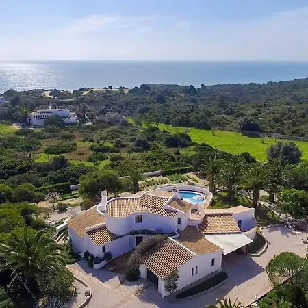 Amazing Carvoeiro 4 Bedrooms Jasmin Walking Distance To Beautiful * לגואה