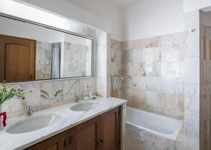 Villa Amazing Carvoeiro 4 Bedrooms Jasmin Walking Distance