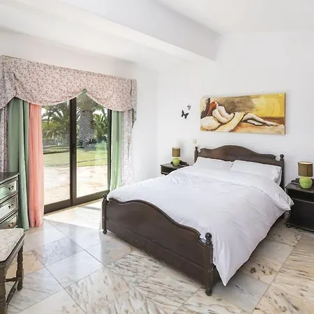 Amazing Carvoeiro 4 Bedrooms Jasmin Walking Distance To Beautiful Villa
