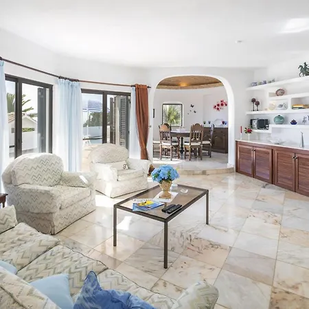 Willa Amazing Carvoeiro 4 Bedrooms Jasmin Walking Distance To Beautiful Lagoa (Algarve)