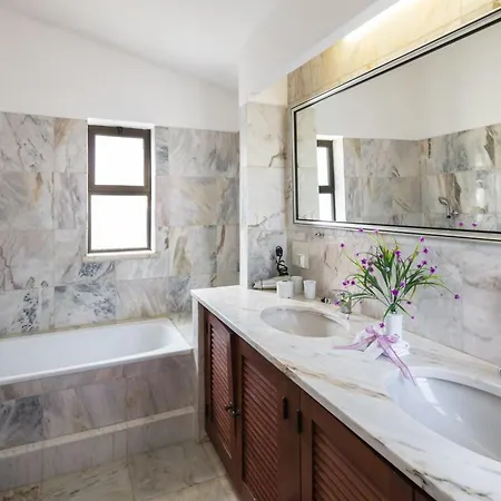 Villa Amazing Carvoeiro 4 Bedrooms Jasmin Walking Distance