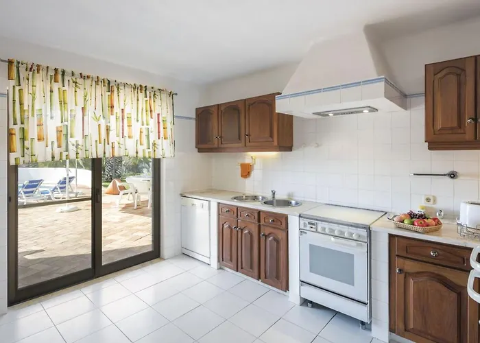 Villa Amazing Carvoeiro 4 Bedrooms Jasmin Walking Distance Lagoa